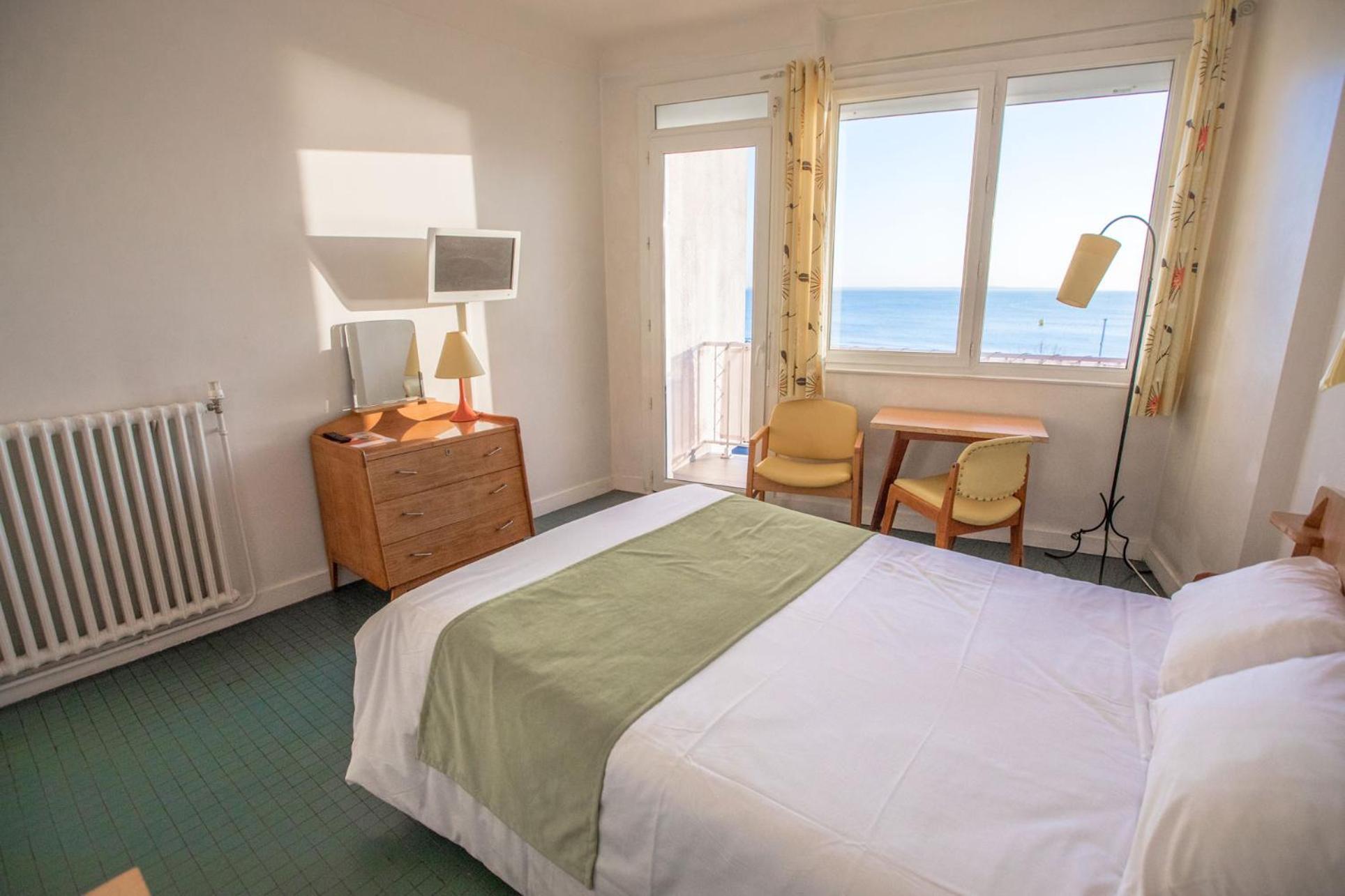 Hotel Le Trident Thyrse รัวย็อง ภายนอก รูปภาพ