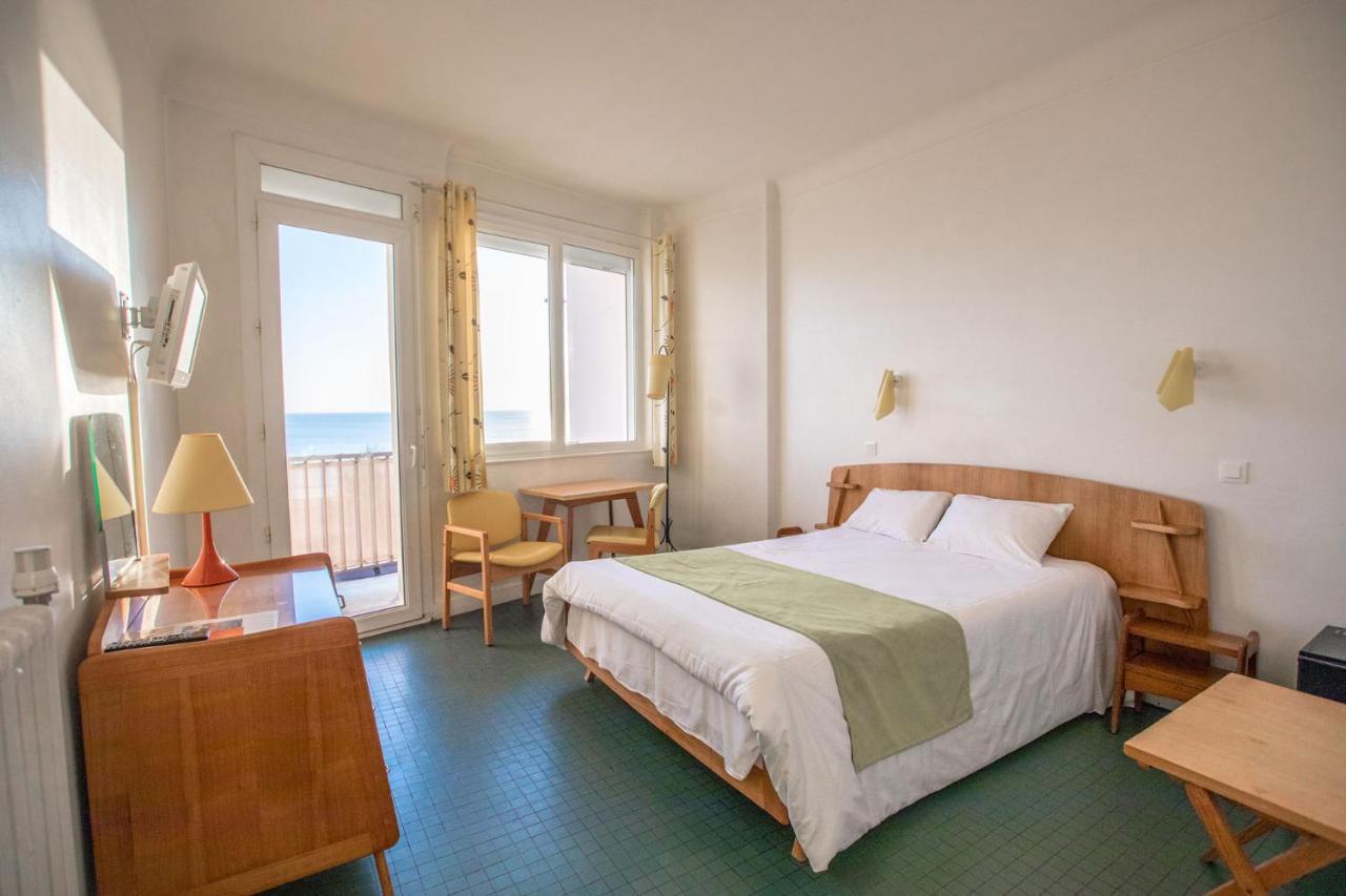 Hotel Le Trident Thyrse รัวย็อง ภายนอก รูปภาพ